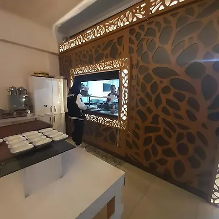 Oda ve Kahvaltı Dolunaydın Butik *
