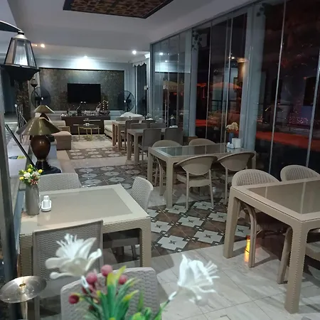 Dolunaydın Butik Oda ve Kahvaltı Side