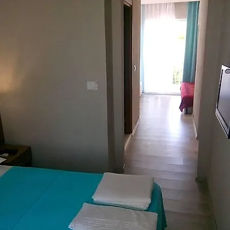 Dolunaydin Butik 5* シダ
