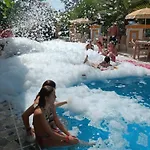 Dolunaydin Butik Bed & Breakfast Side